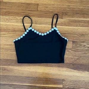 Flower embroidered cropped tank